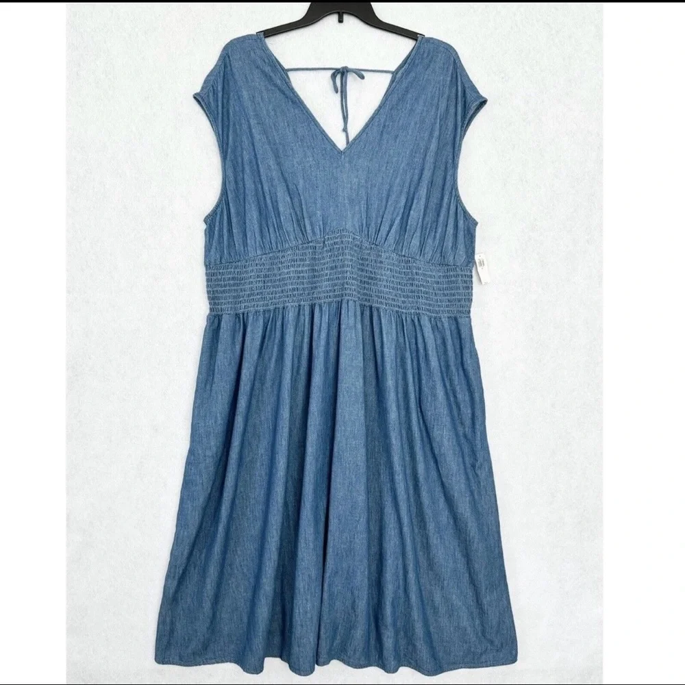Old Navy Womens Dress Size 3X Blue Chambray Denim Midi Smocked Waist Cottagecore - Picture 3 of 16